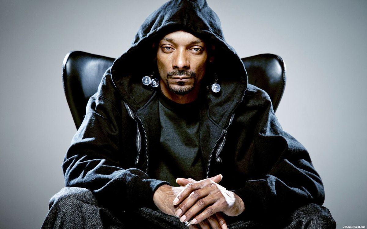 Snoop Dogg (@SnoopDogg) Shudna Cried “Auntcle!” Now He’s Facing a Lawsuit for Cyberbullying!